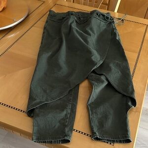 Women's Cropped Olive Green Jeans
